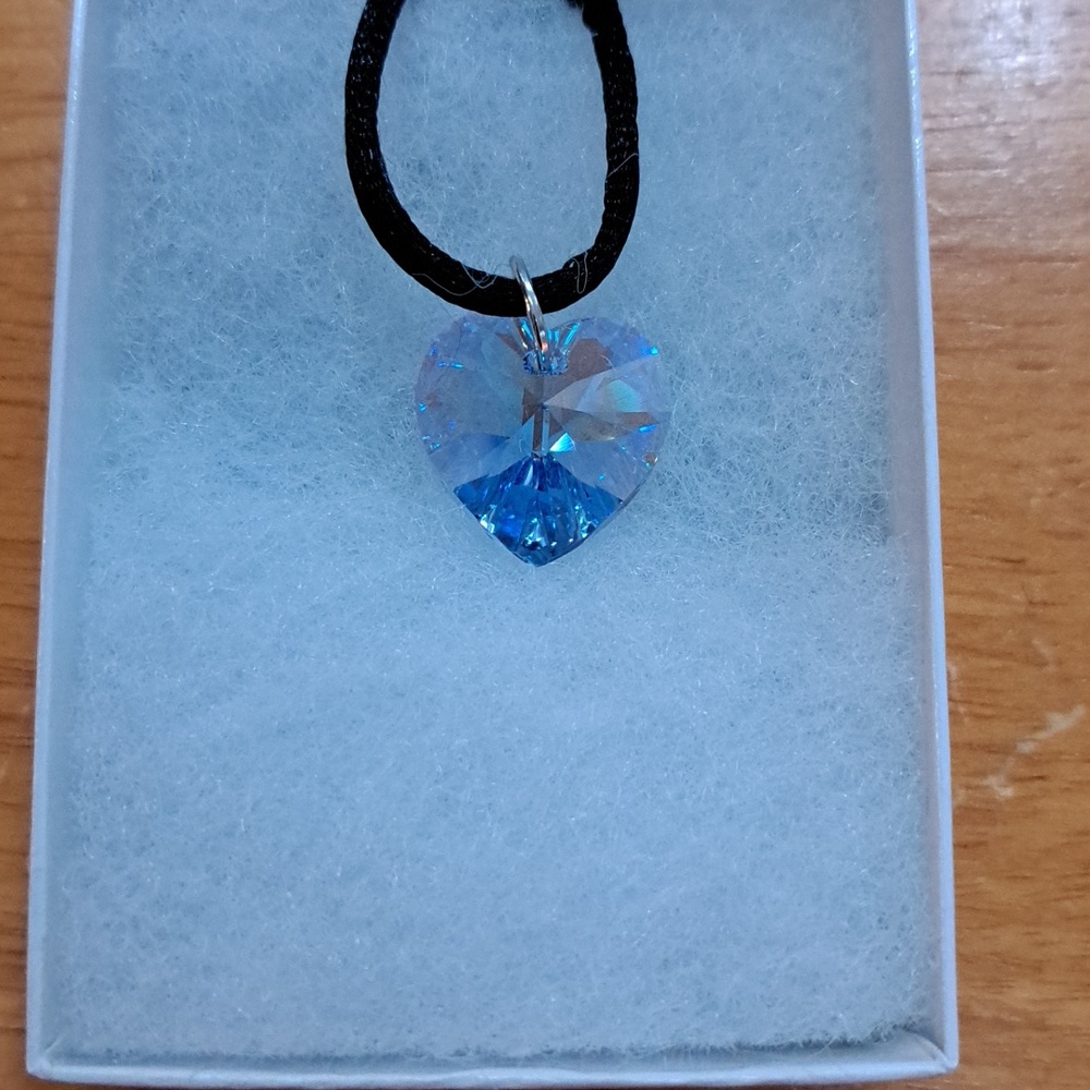 Crisp Morning Freesia Crystal Heart Necklace - Picture 3 of 6